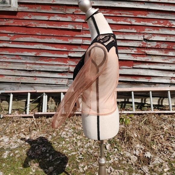 Forever 21 Size Small S Sheer Light Carmel Brown Black Cropped Crochet Festival - Picture 16 of 16